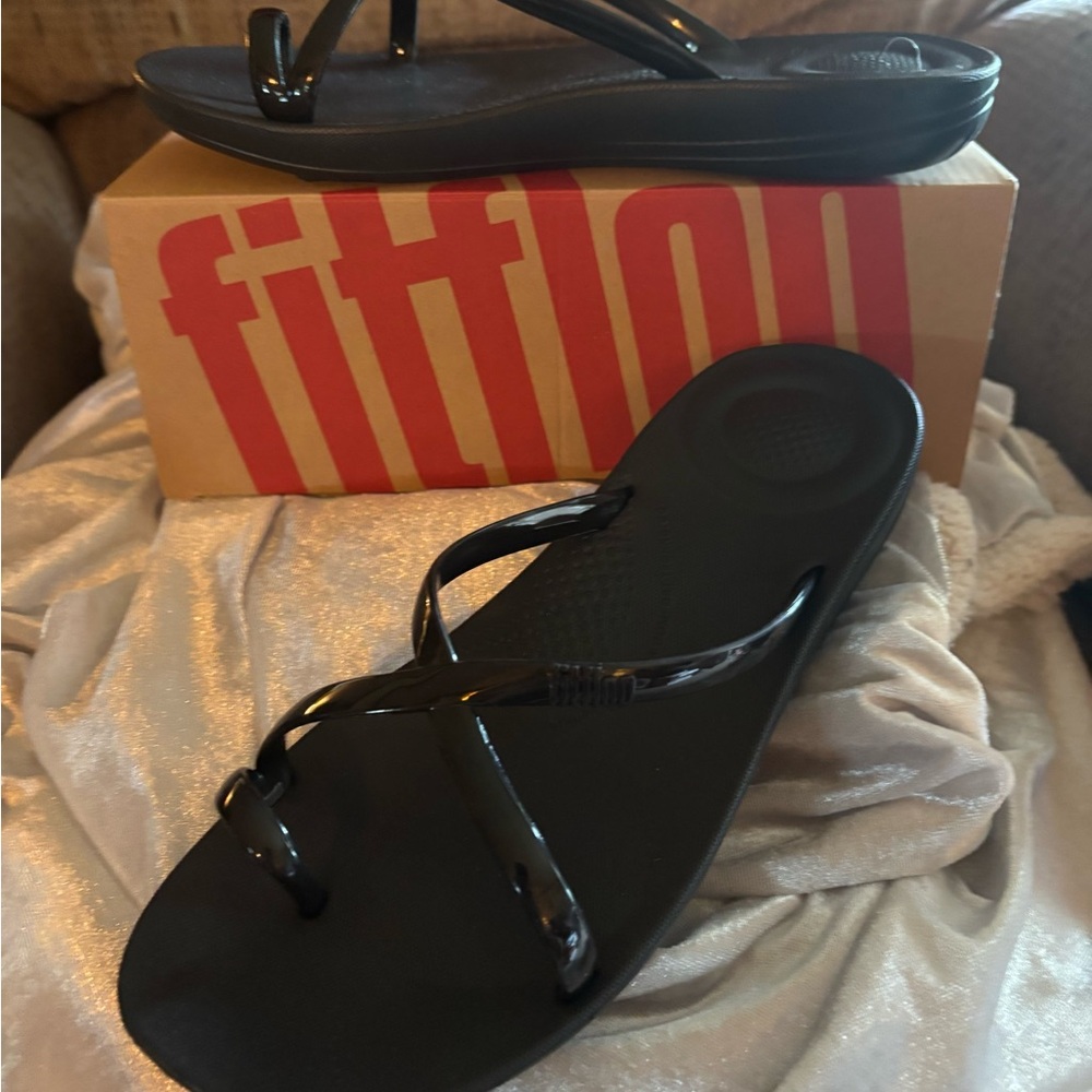 Fitflop Black Patent Strappy Thong Sandals